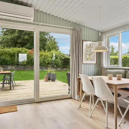 Stunning In With Kitchen *