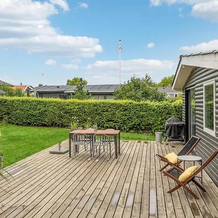 Two-bedroom In Semesterbostad *